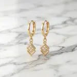 Aretes Elegancia Geométrica en Baño de Oro Real 18K y Cobre Ecológico SGS hipoalergénico libre de níquel - D'moé Joyería