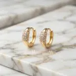 Aretes Luz Brillante en Baño de Oro Real 18K y Cobre Ecológico SGS hipoalergénico libre de níquel - D'moé Joyería